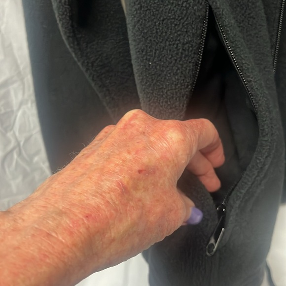 Women’s/Unisex black Columbia fleece jacket - Picture 4 of 10